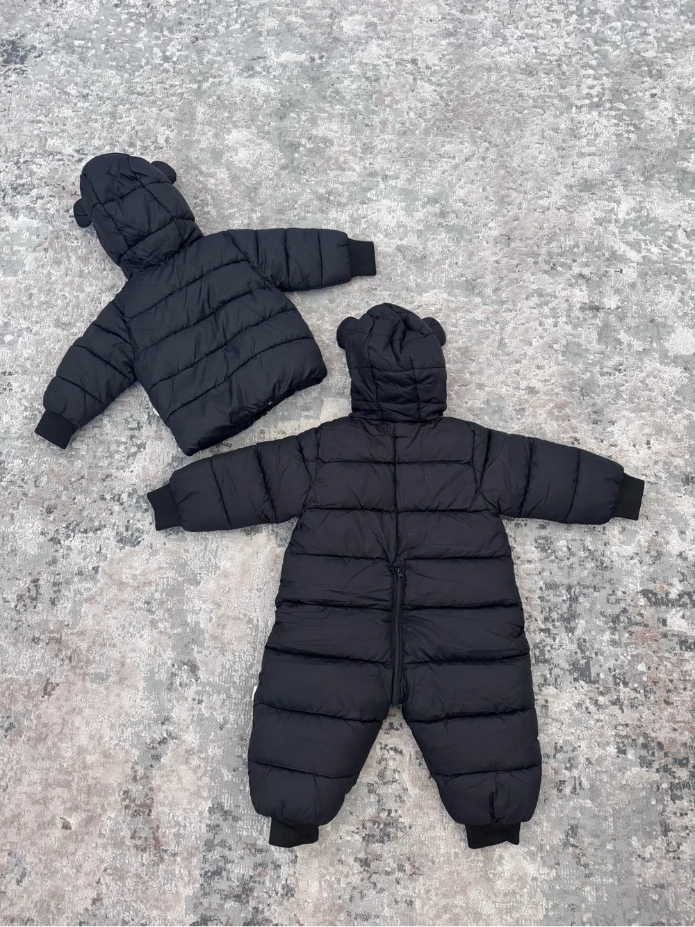 N/A cozy black